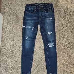 American Eagle Outfitters Women's Blue Distressed Jeans
